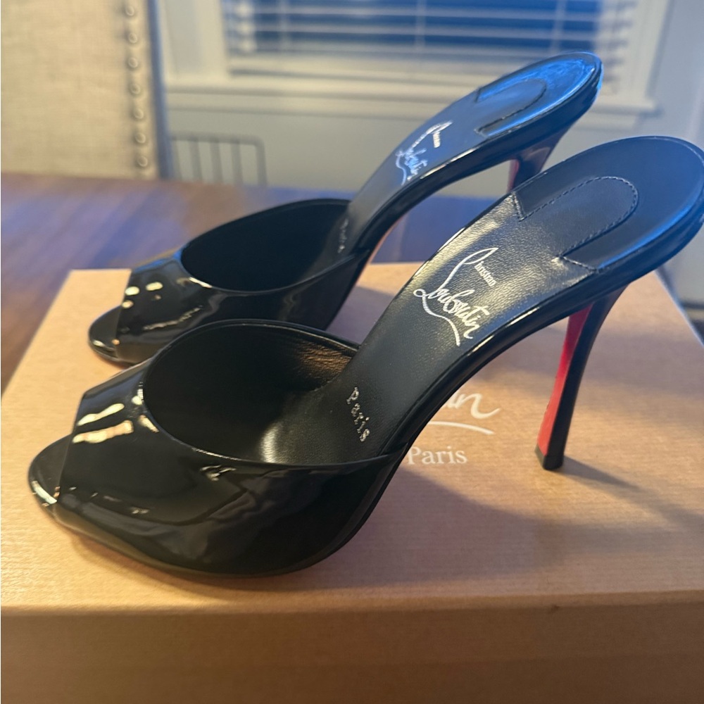 BRAND NEW- Never Worn! Christian Louboutin Glossy Black Peep Toe Heels